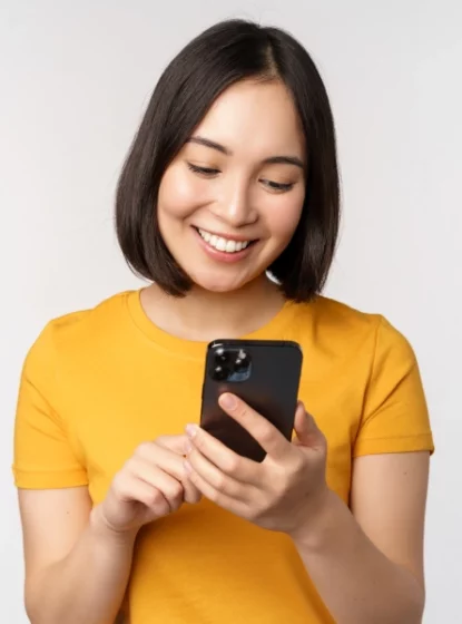 woman-with-smartphone-img